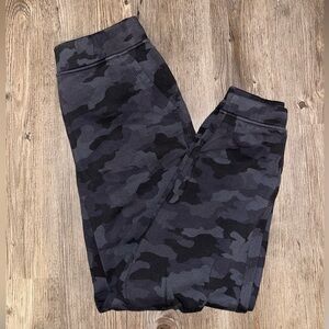 NWOT Lululemon joggers